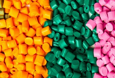 The Role of Custom Masterbatches in Modern Plastic Manufacturing